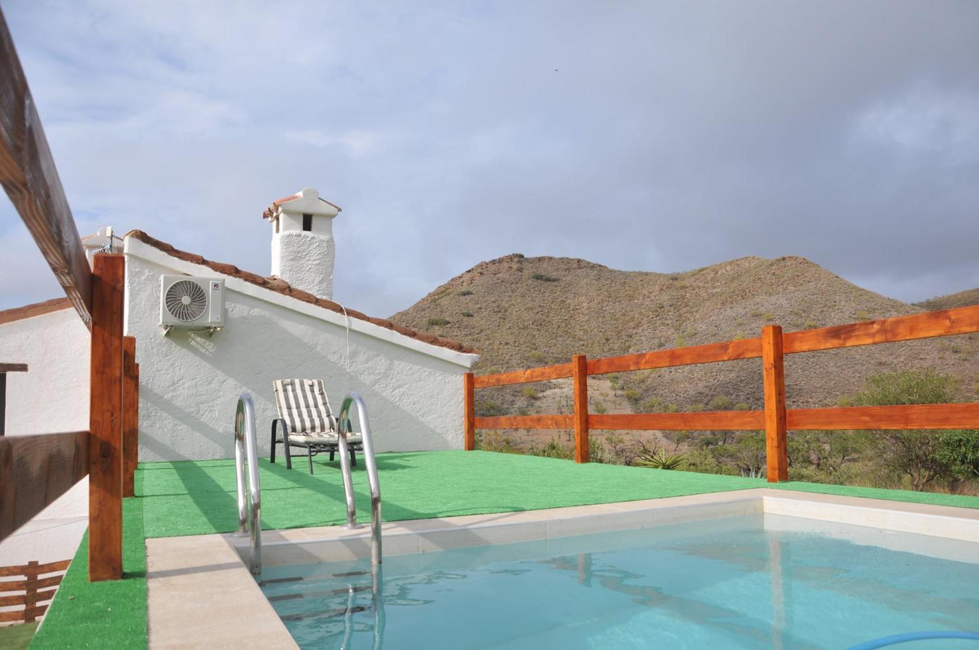 Luby Cortijo Eras Casa de Férias Lubrín