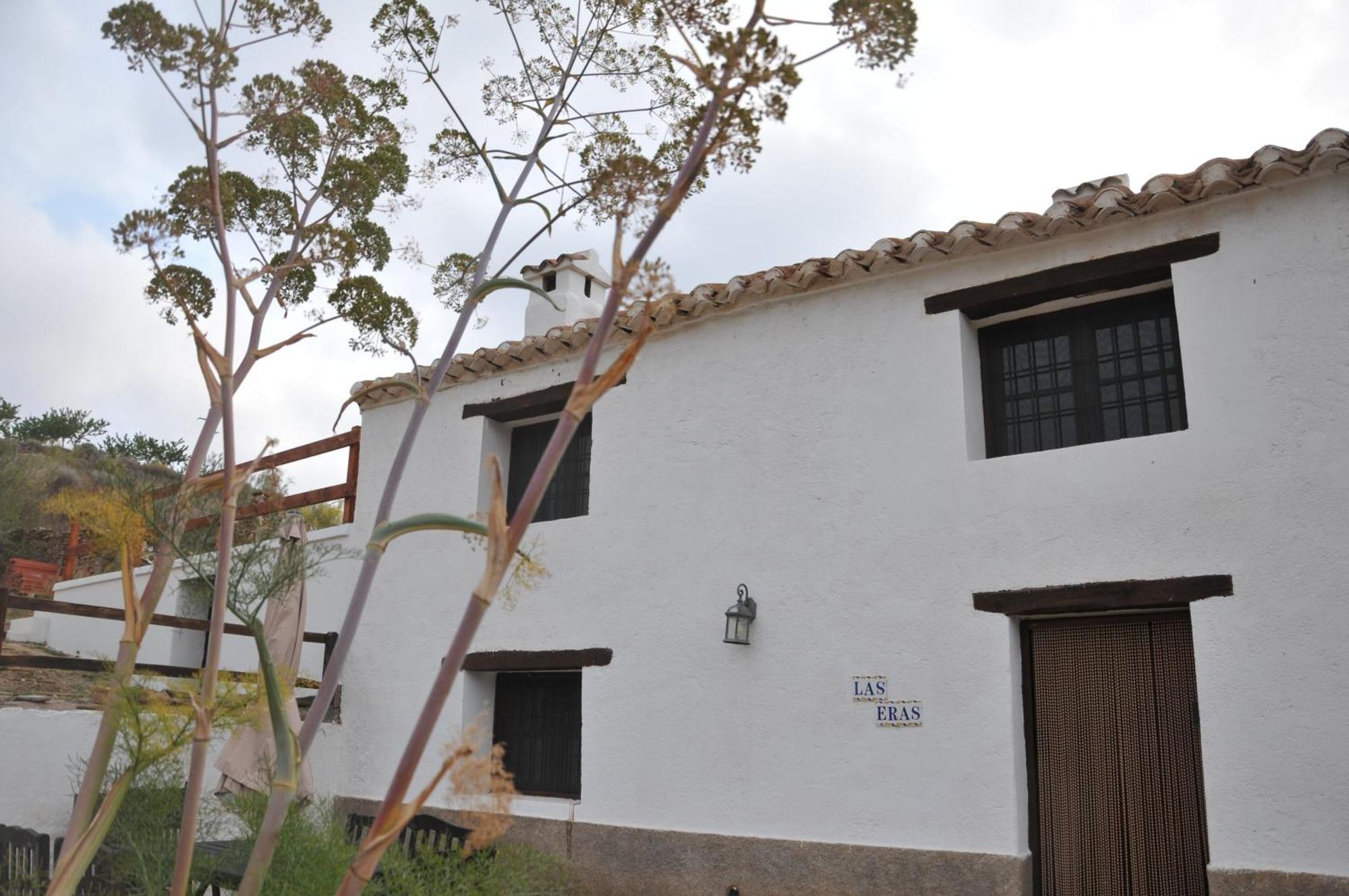 Luby Cortijo Eras Casa de Férias Lubrín